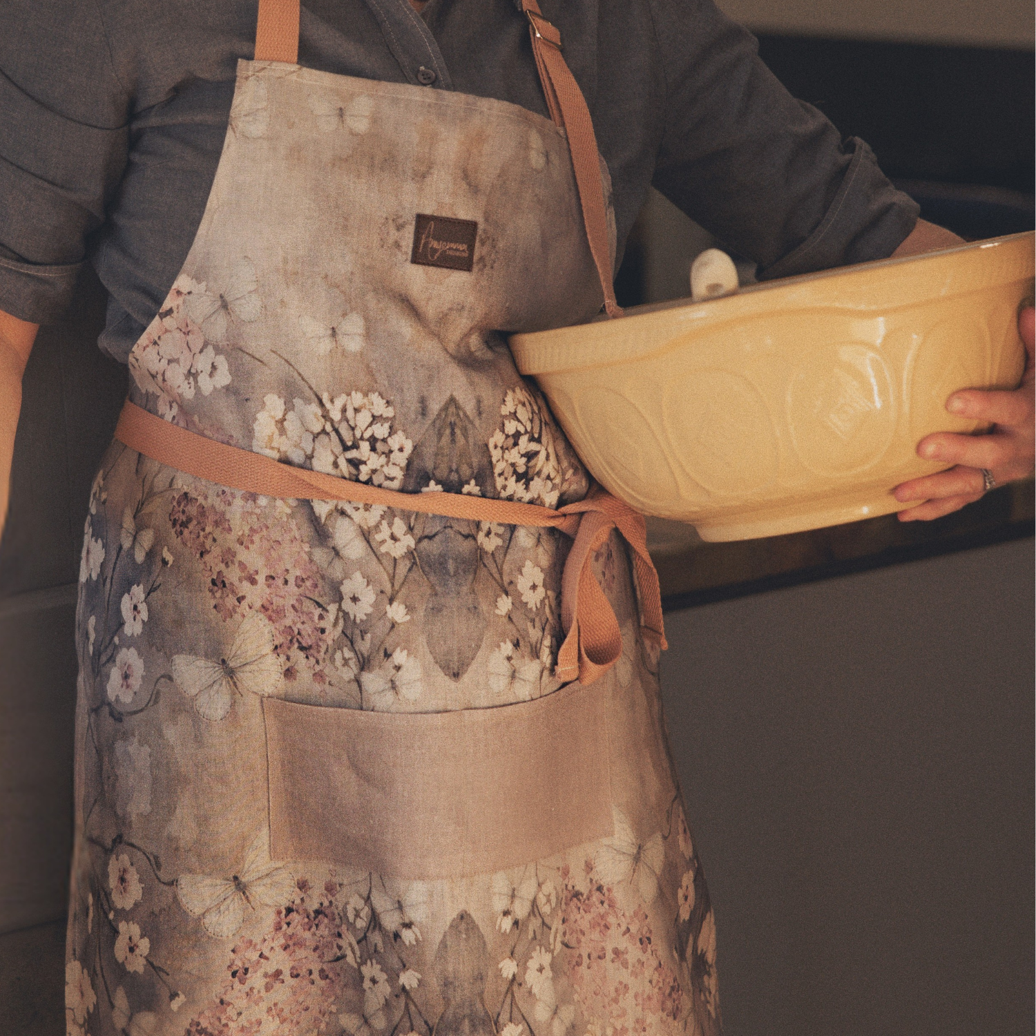 Linen Apron - Cottage Garden - Grey