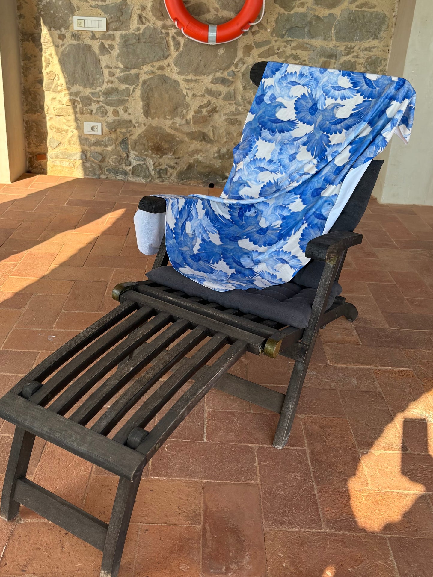 Microfiber Beach Towel - Blue Bird - Layered