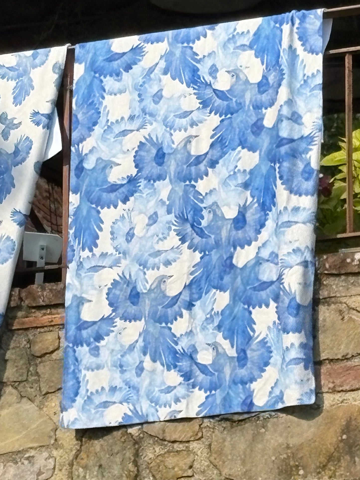 Microfiber Beach Towel - Blue Bird - Layered